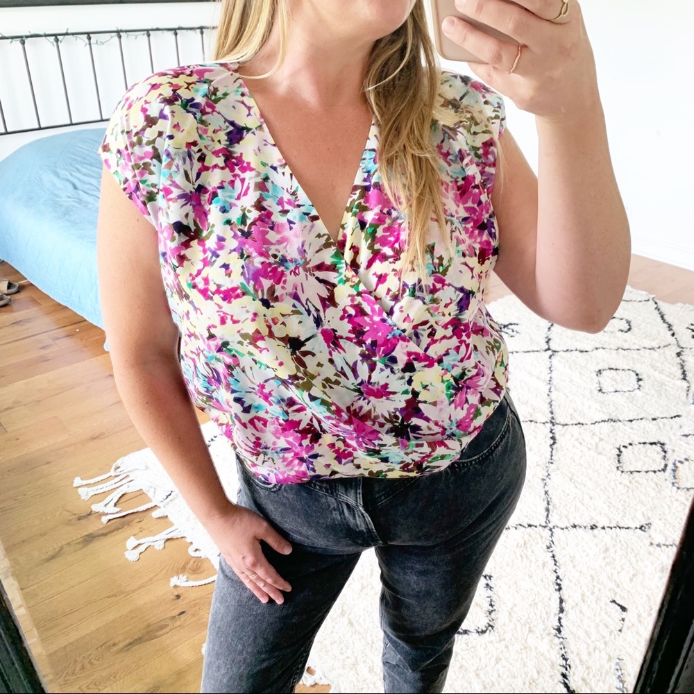 Cabi floral v neck wrap front top medium